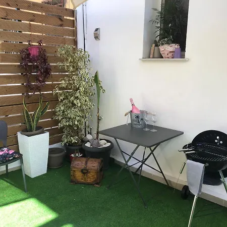 Holiday home Casa Fiore - 2 Bed House 10 Mins Walk To Centre *