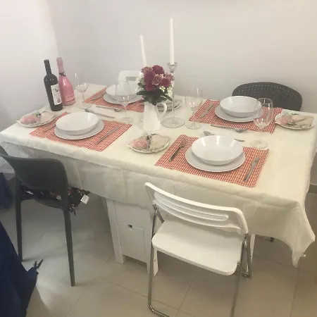 Holiday home Casa Fiore - 2 Bed House 10 Mins Walk To Centre *