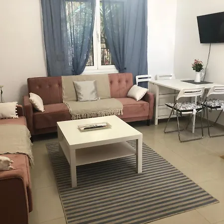 Holiday home Casa Fiore - 2 Bed House 10 Mins Walk To Centre *