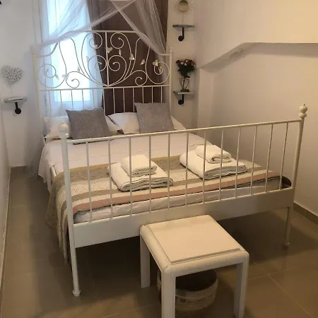 Holiday home Casa Fiore - 2 Bed House 10 Mins Walk To Centre