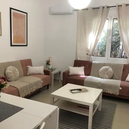 Holiday home Casa Fiore - 2 Bed House 10 Mins Walk To Centre *