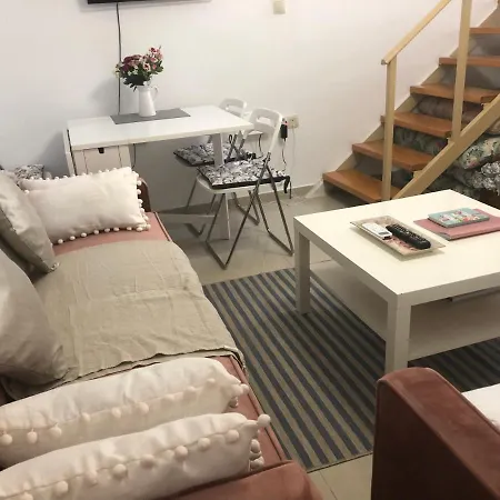 Vakantiehuis Casa Fiore - 2 Bed House 10 Mins Walk To Centre