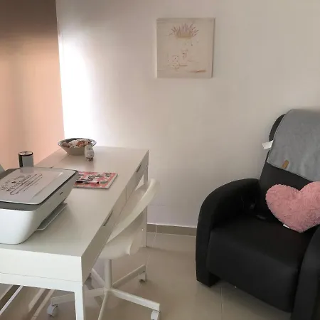 Casa Fiore - 2 Bed House 10 Mins Walk To Centre